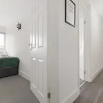 Modern Serviced Apartment Near Reading Town Centre